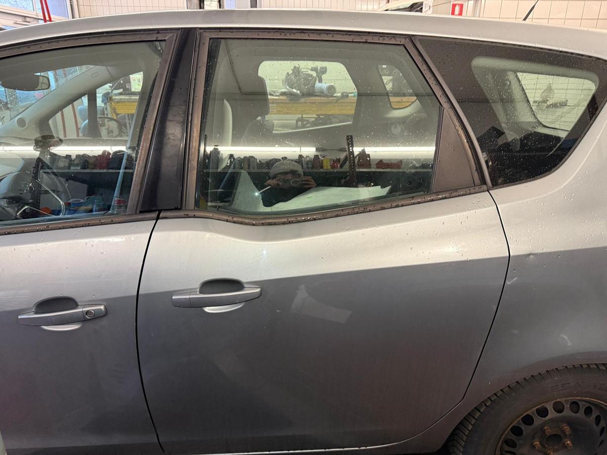 Opel Meriva B BJ10 original T&uuml;r hinten links Z179 Silbersee Metallic Rohbau